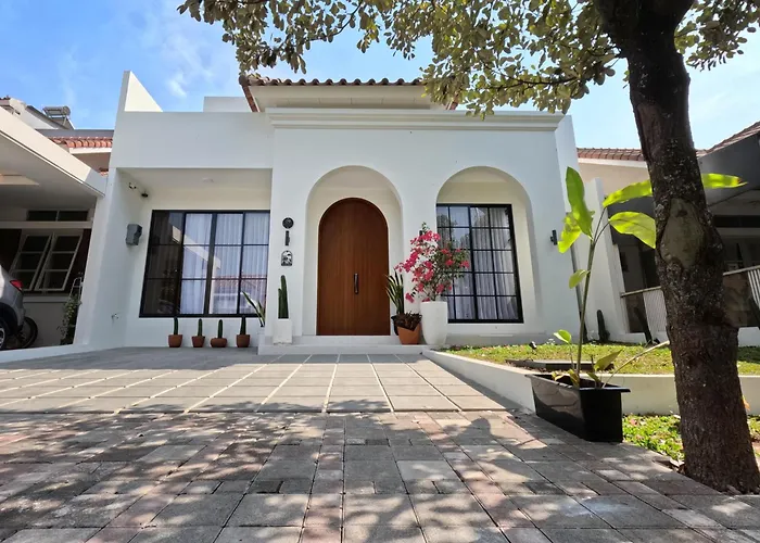 Casa De Jingga - Kota Baru Parahyangan, Near Whoosh And Wahoo Waterpark