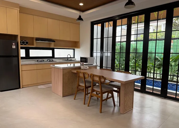 Villa Tropica - 4Bdr House Near Whoosh By Casa99 Kbp